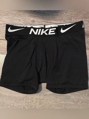 Boys Nike pro dri fit briefs size L